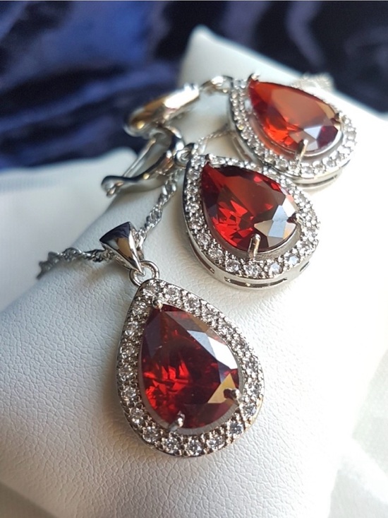 Swarovski Jewelry - Swarovski Elements 925 Sterling Silver Red Teardrop Necklace & Earrings SET NEW